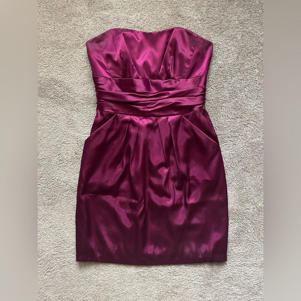 David's Bridal Strapless Satin Cocktail, Homecoming Dress in Berry